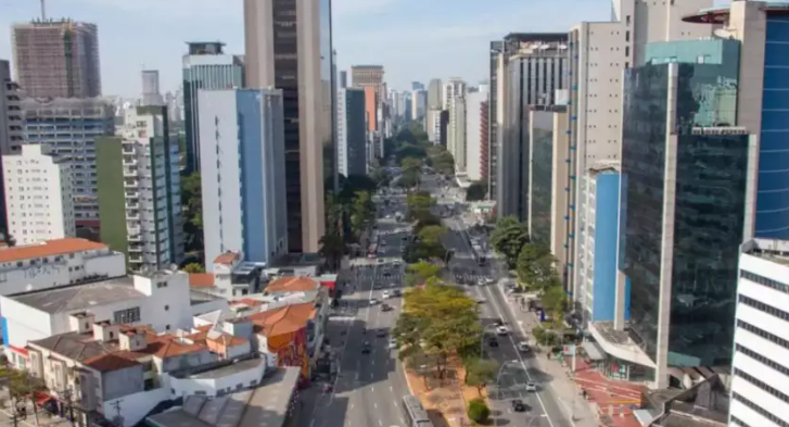 Avenida Faria Lima terá faixa só para motos a partir desta segunda em São Paulo