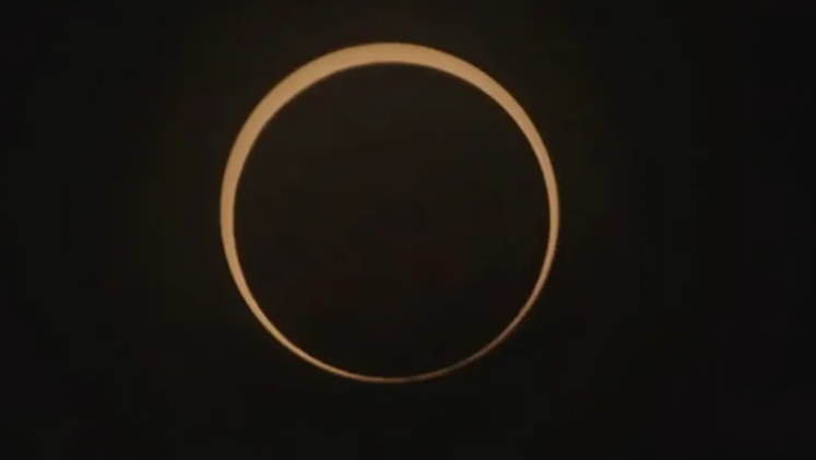 Eclipse total do sol acontece nesta segunda, mas não será visível no Brasil