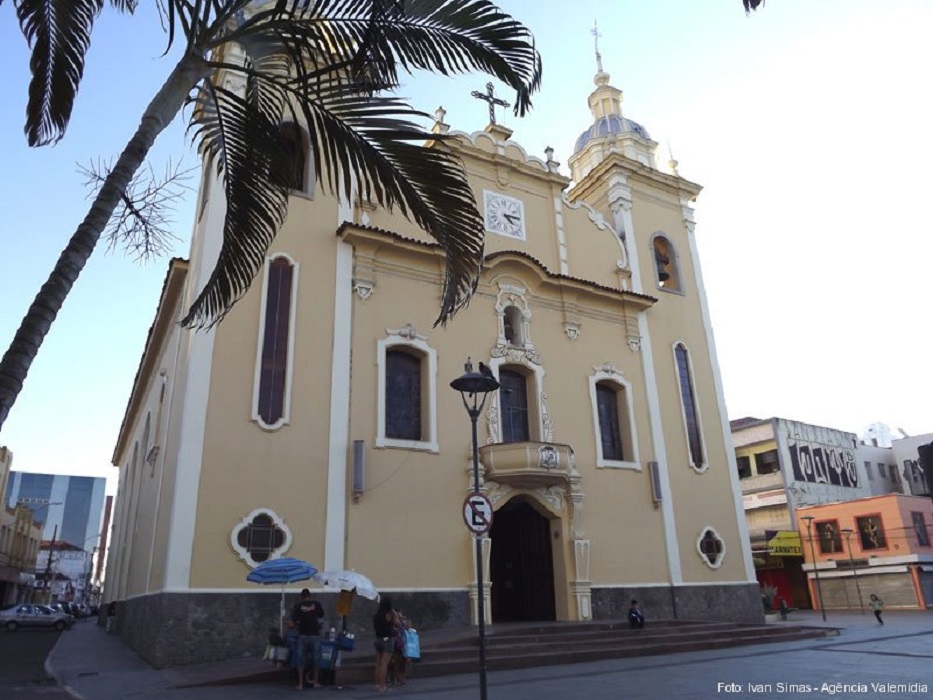 Dia de São Francisco das Chagas: Horários de funcionamento em Taubaté