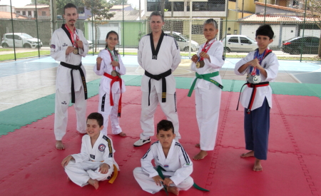 Atletas de Taekwondo de Jacareí disputam Campeonato Brasileiro e Copa do Brasil no Rio de Janeiro