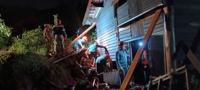 Deslizamento de terra em Taubaté deixa três mortos e um ferido