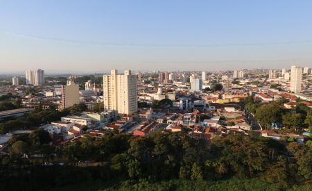 Jacareí anuncia manutenção do IPTU sem reajuste para 2025