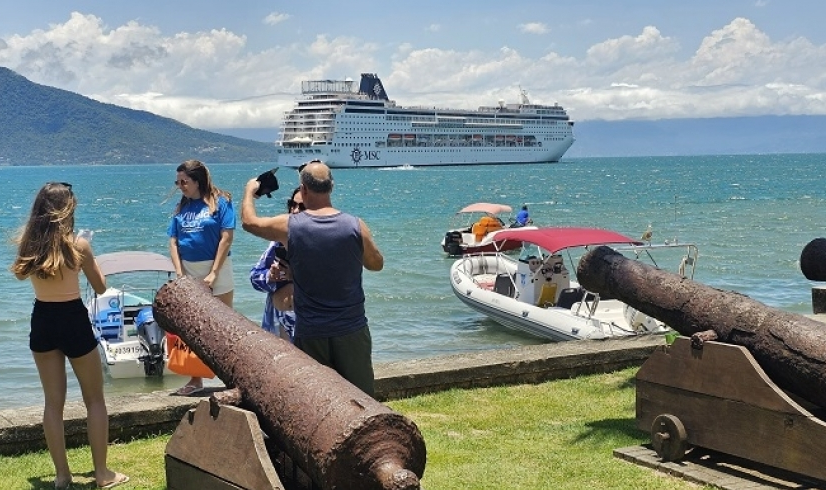 Temporada de cruzeiros em Ilhabela recebe mais de 68 mil passageiros